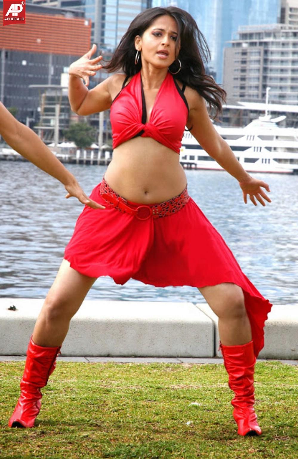 Telugu Actress Anushka Shetty Hot Stills