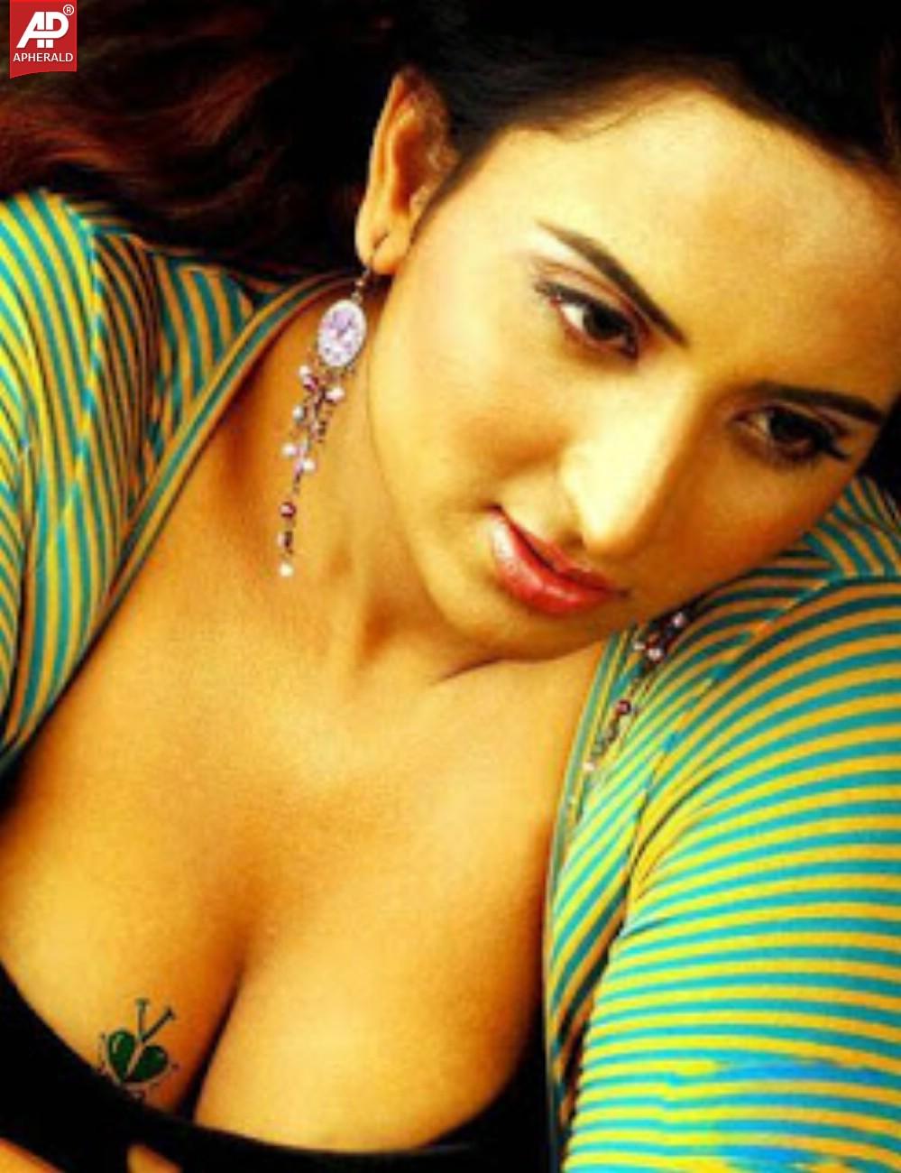 Telugu Actress Hot Photo Gallery