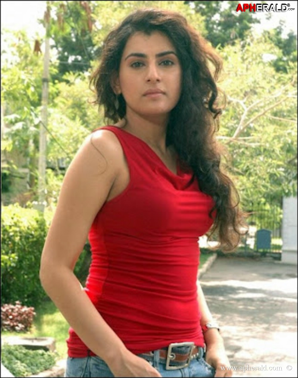 telugu heroine Archana Veda pics