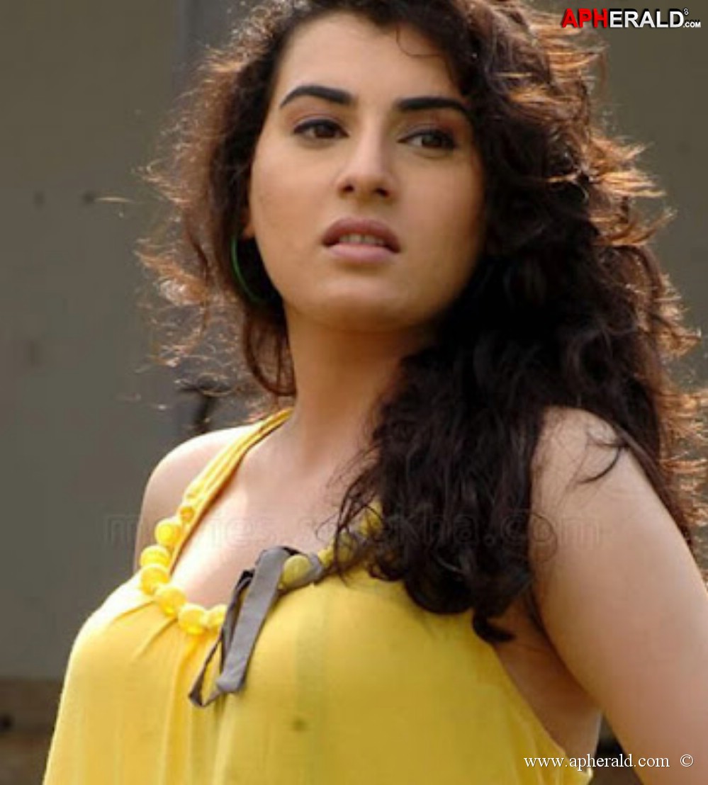 telugu heroine Archana Veda pics