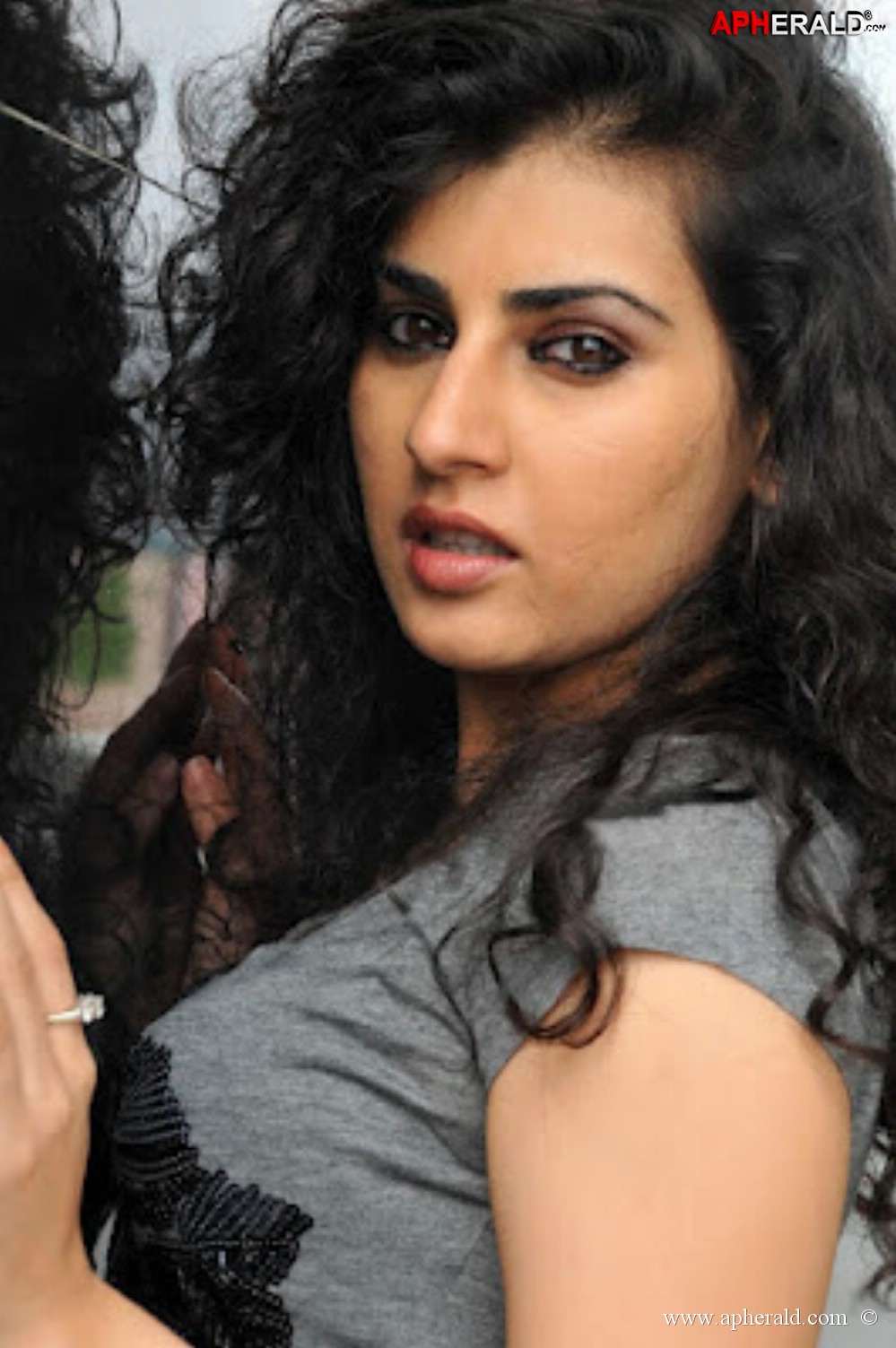 telugu heroine Archana Veda pics