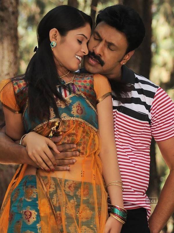 Tolly Actress Best Romantic Photos