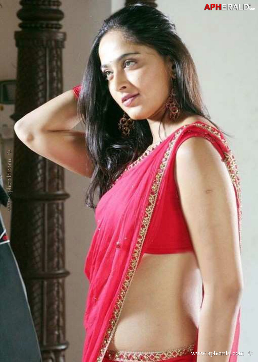 Tollywood Actress Hot Look in Saree