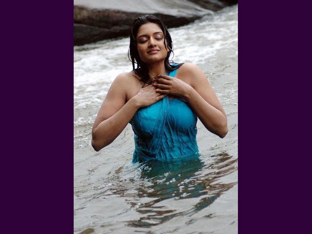 Tollywood Actress Hot Wet Pics Collection