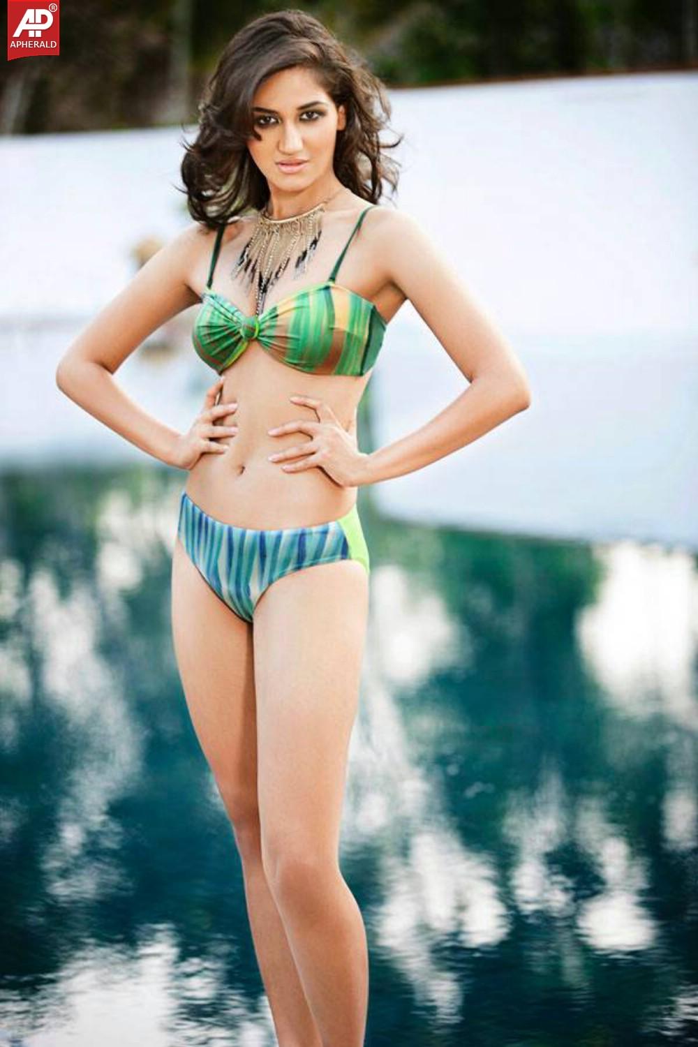Top Bikini Girls