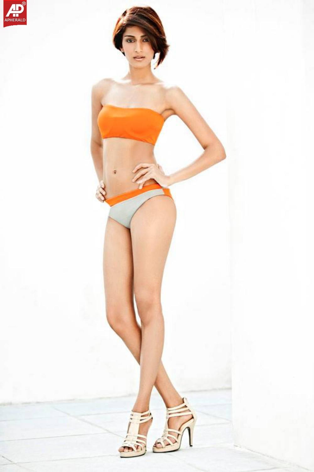 Top Bikini Girls