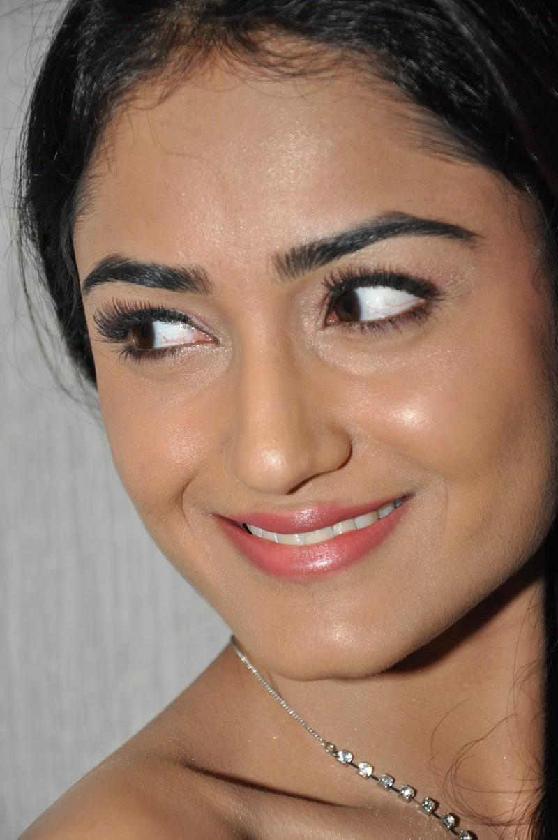 Tridha Choudhury Hot Photos