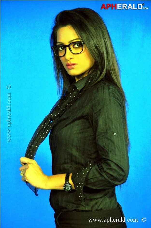 Udaya Bhanu Spicy Stills