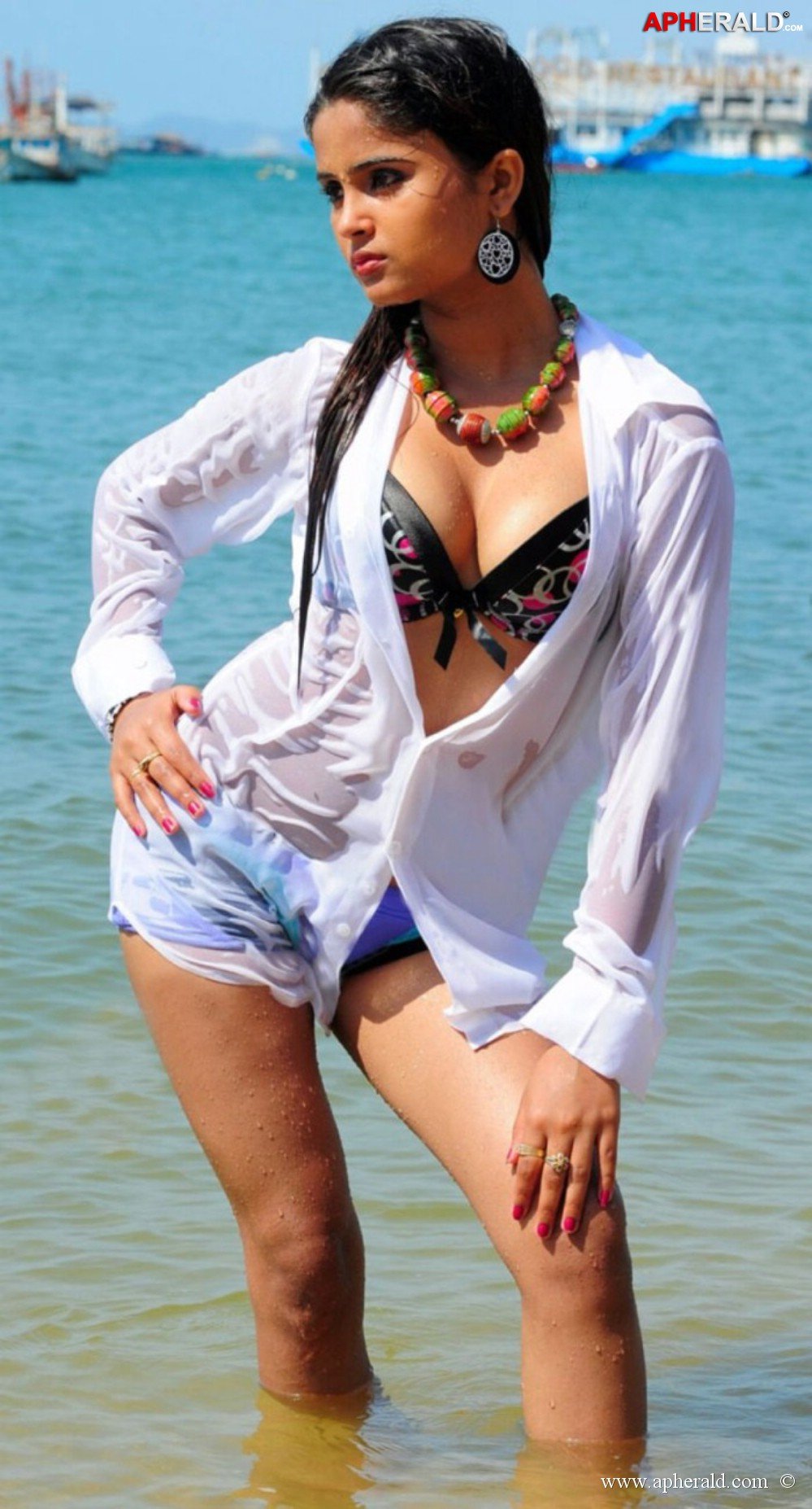 Varsha hot navel gallery