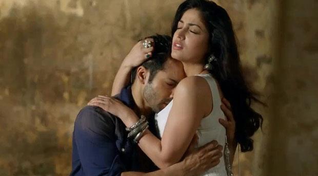 Varun Dhawan Yami Gautham Lip Lock Pics