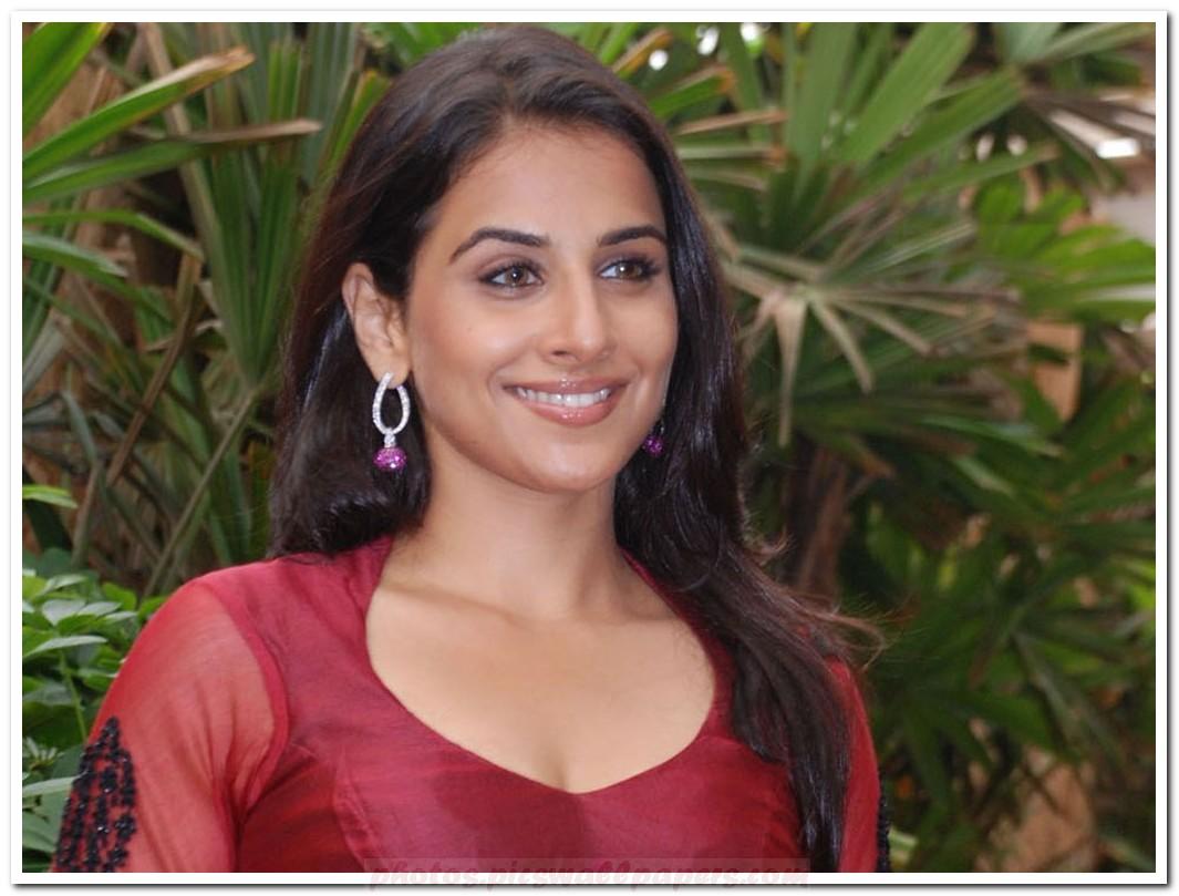 Vidya Balan sexy photos