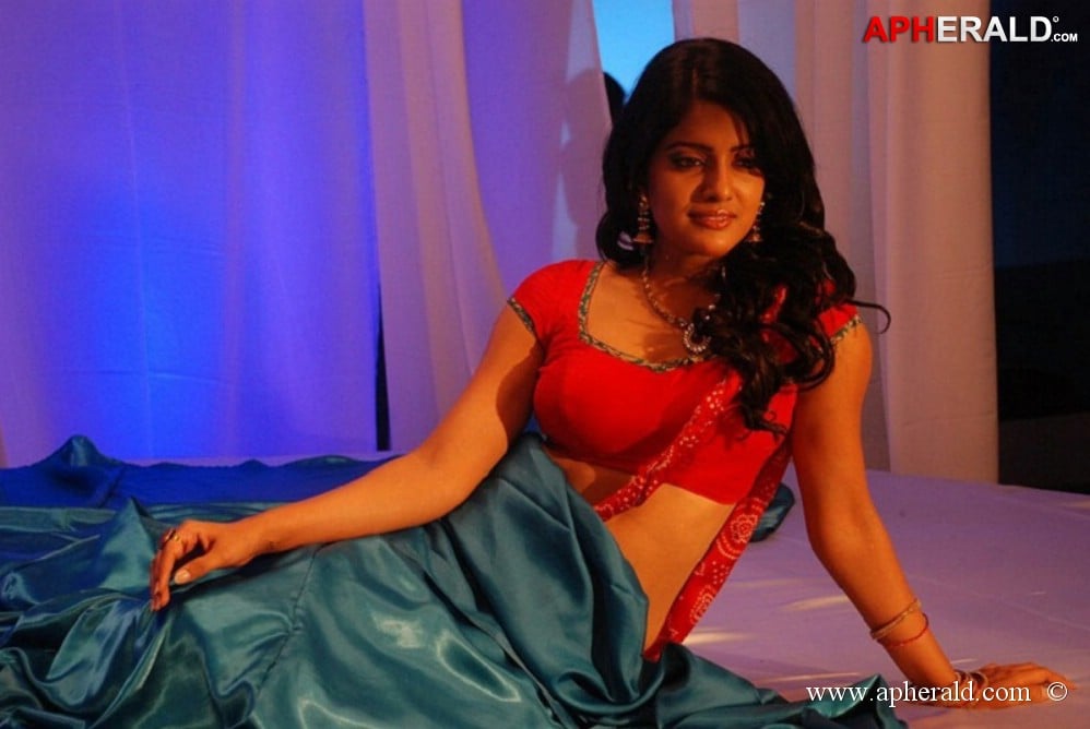 Vishaka Singh Hot Photos