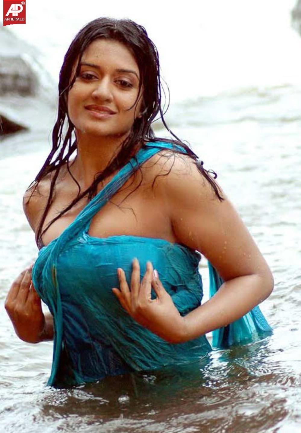 Wet South Indian Actresses in Beach