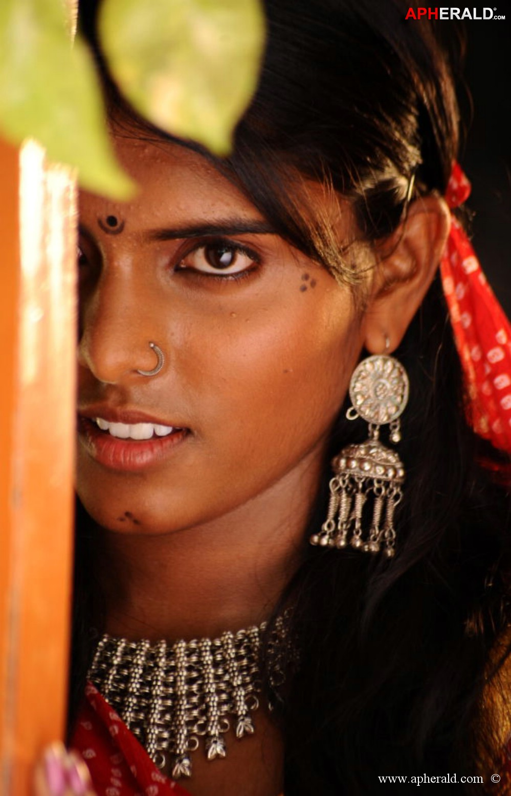 Aa Aiduguru Movie Latest Photos