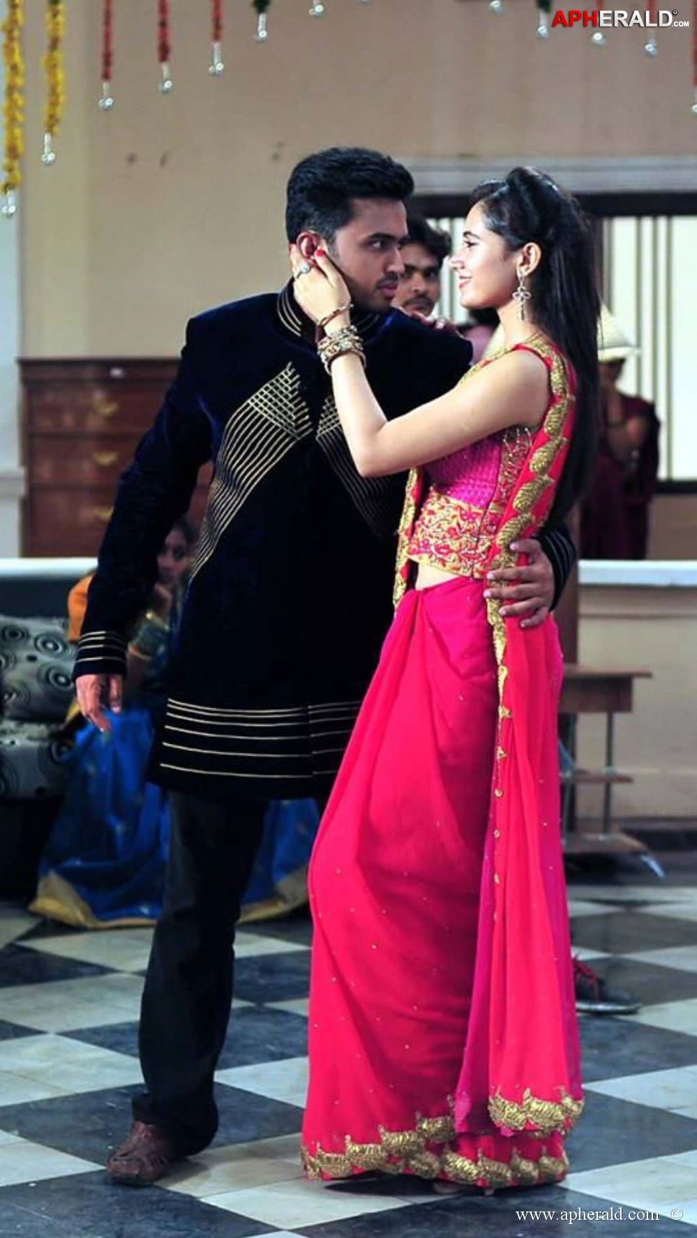 Aa Aiduguru Movie Latest Photos