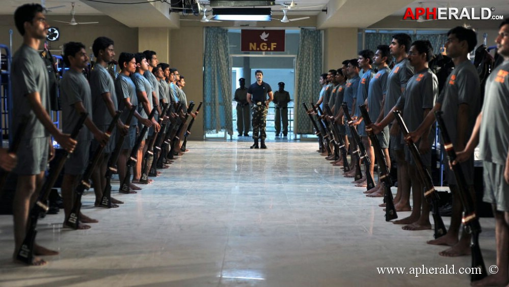 Aa Aiduguru Movie Latest Photos