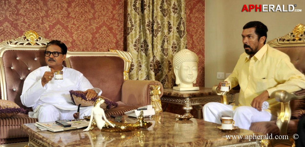 Aa Aiduguru Movie Latest Photos
