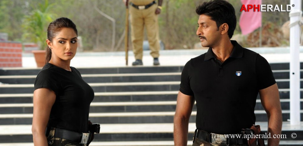 Aa Aiduguru Movie Latest Photos