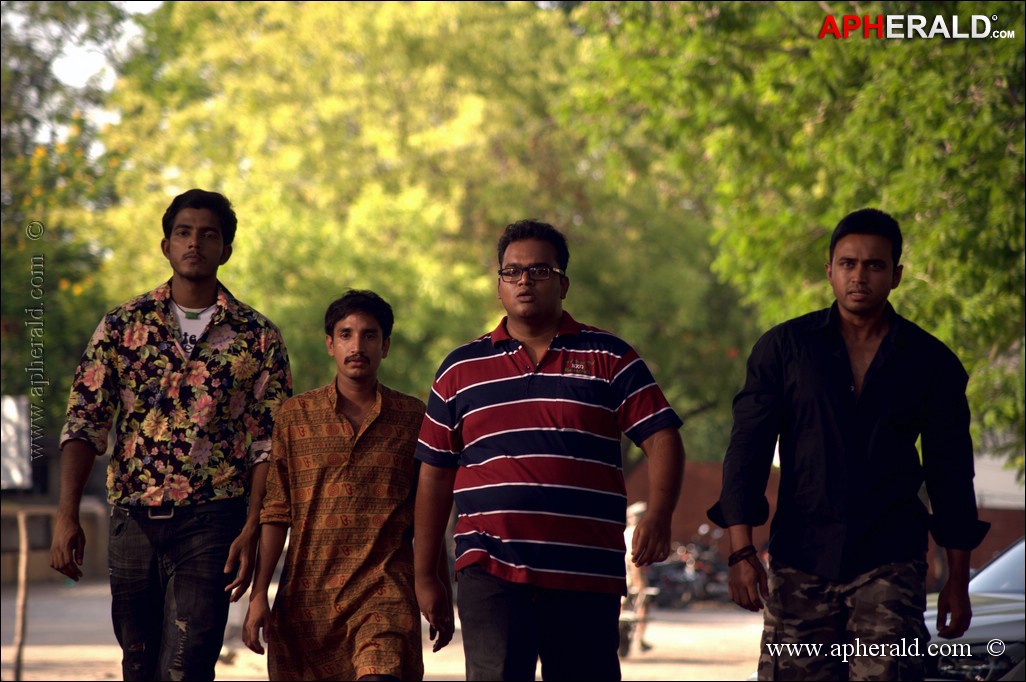 Aa Aiduguru Movie New Stills