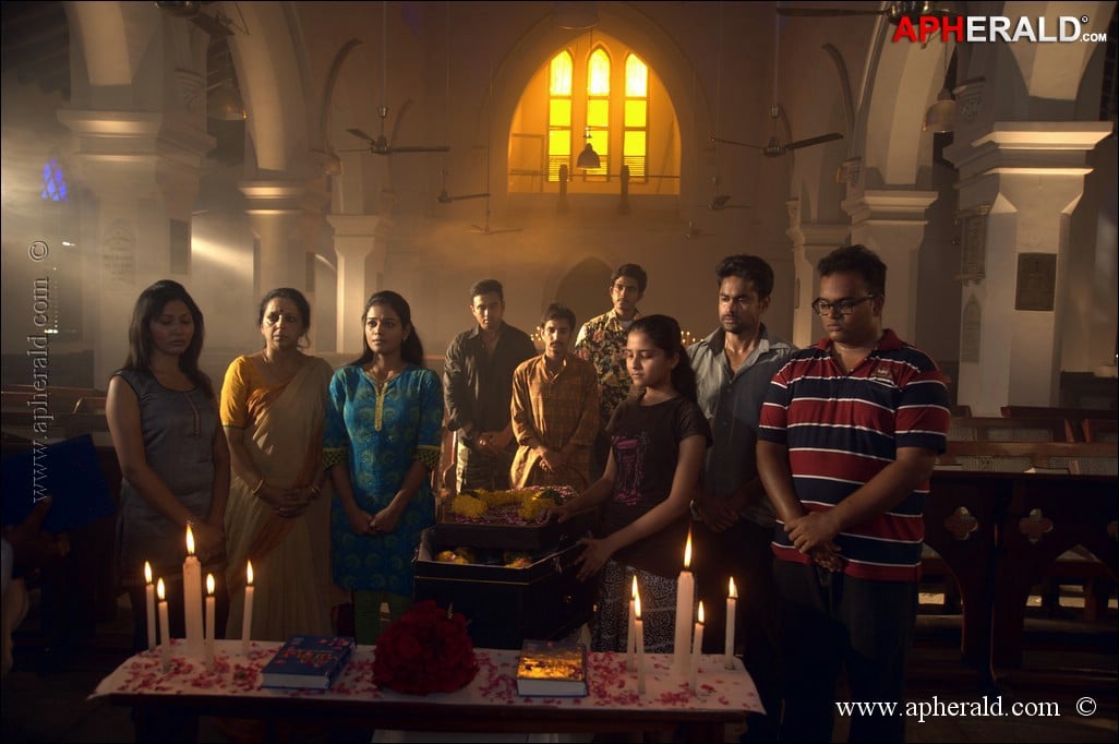 Aa Aiduguru Movie New Stills