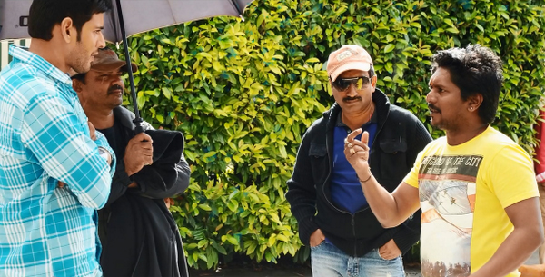 Aagadu Working Stills