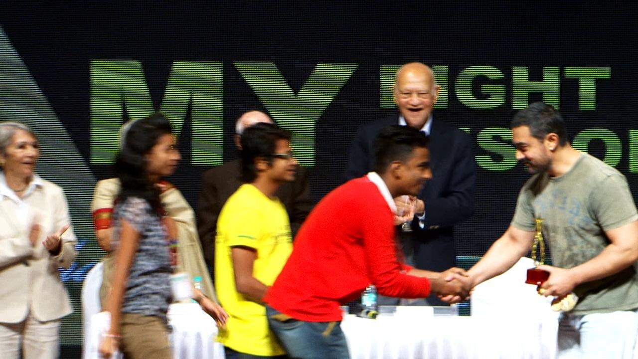 Aamir Khan Joins YGF 2015