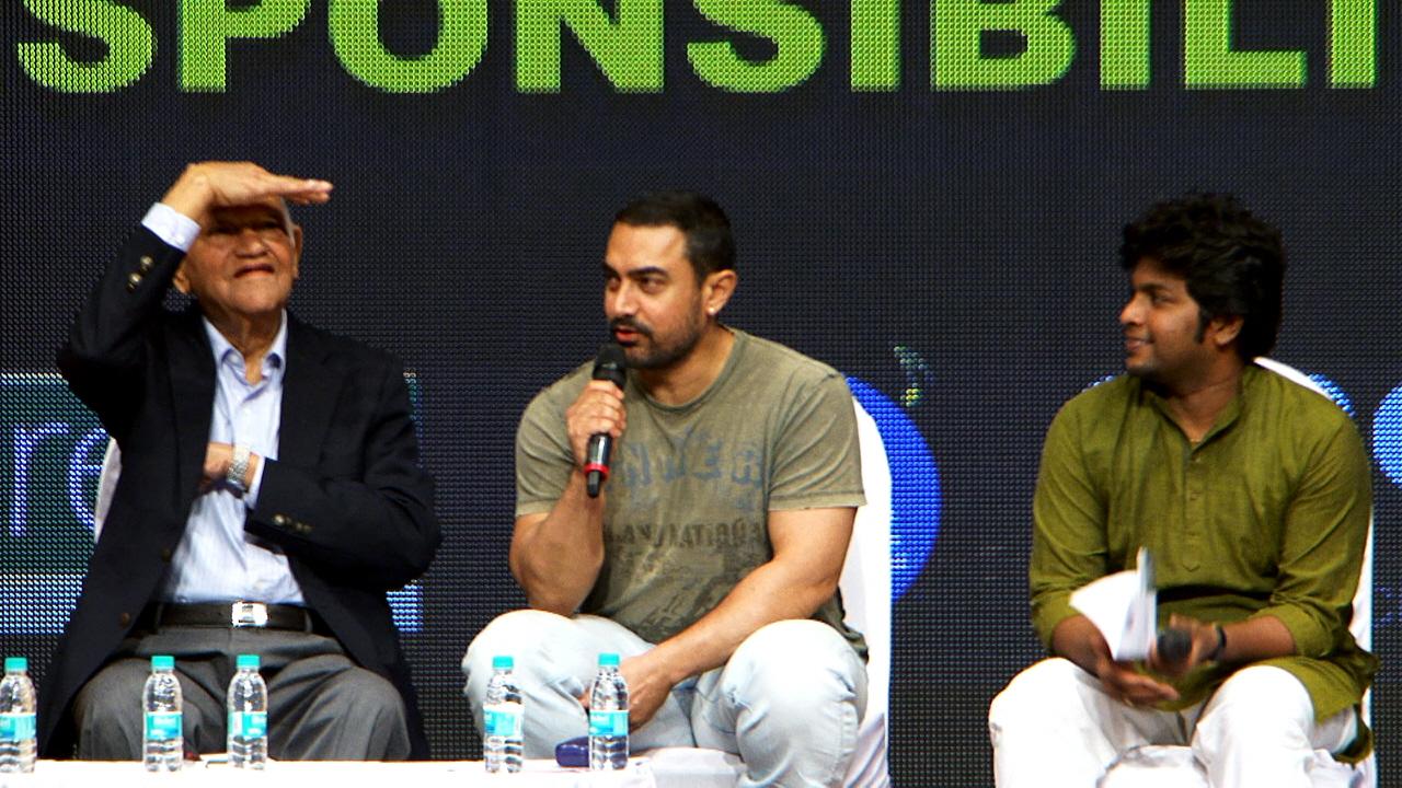 Aamir Khan Joins YGF 2015