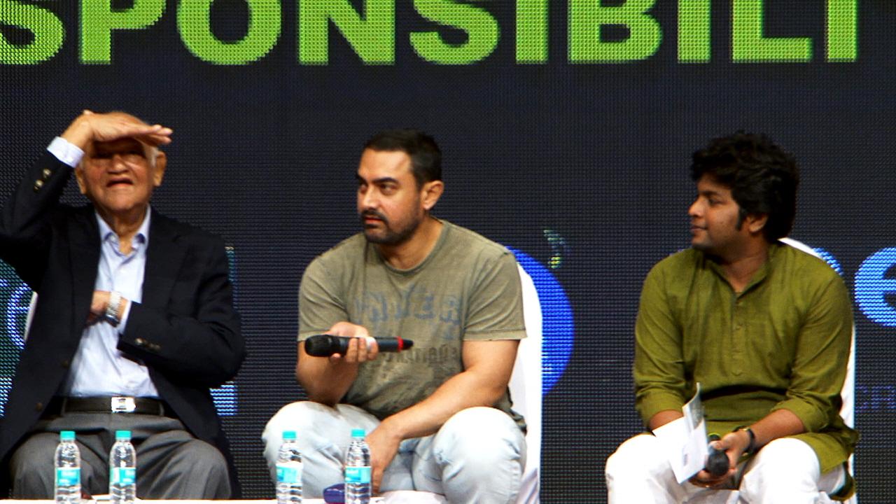 Aamir Khan Joins YGF 2015