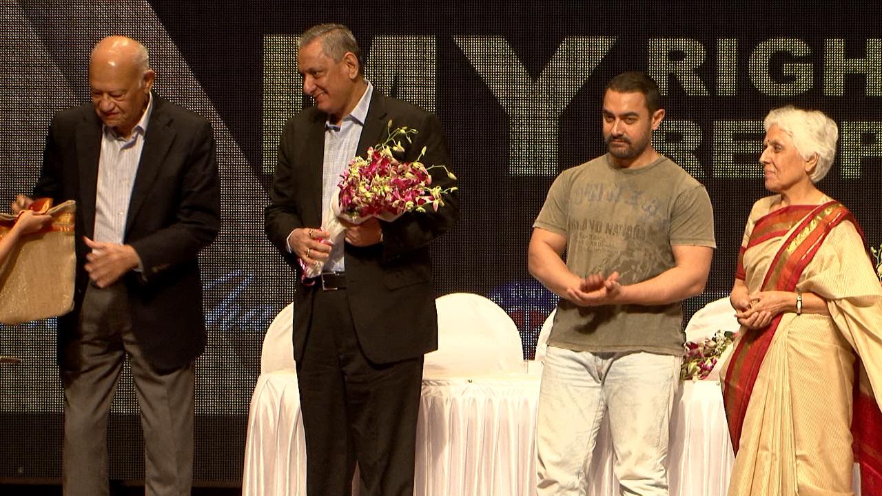 Aamir Khan Joins YGF 2015