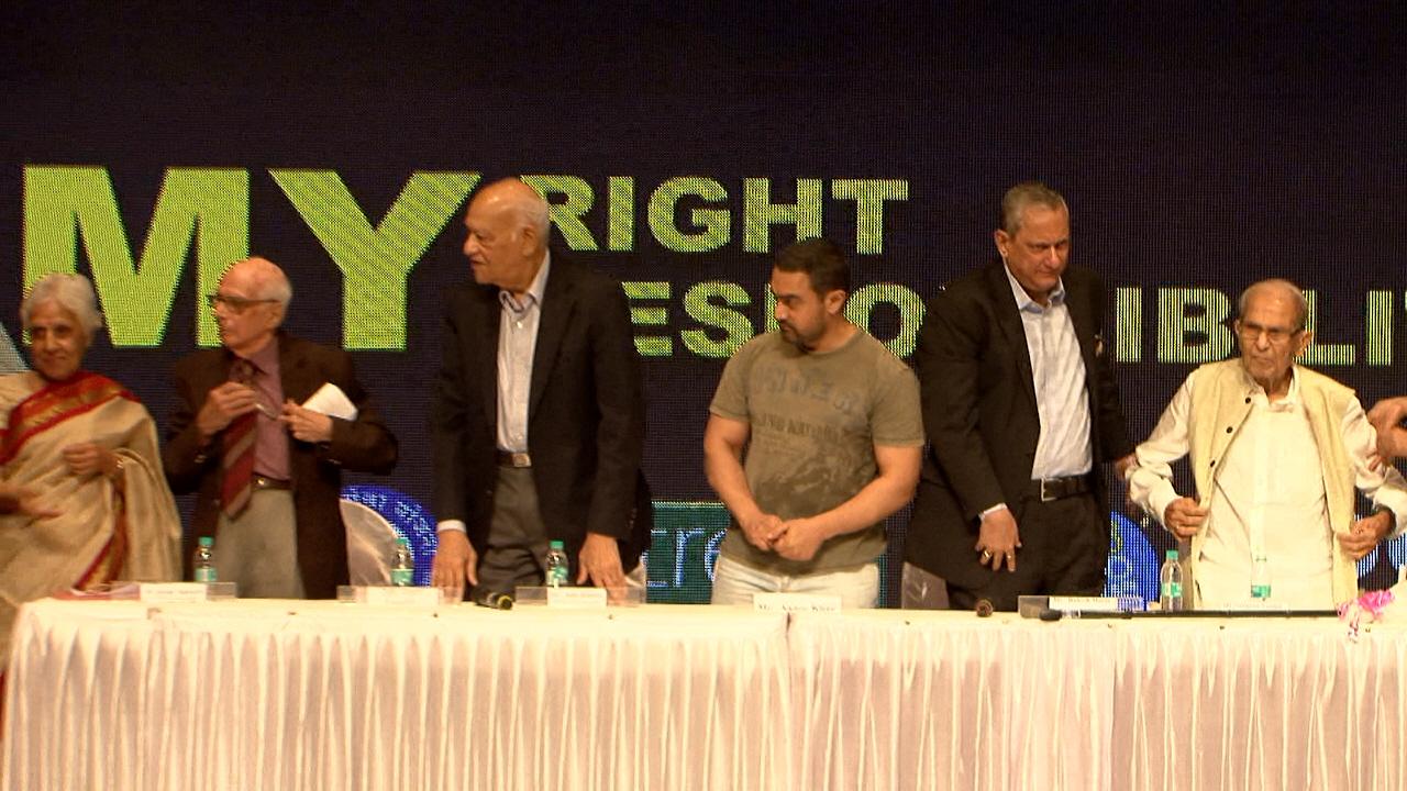 Aamir Khan Joins YGF 2015