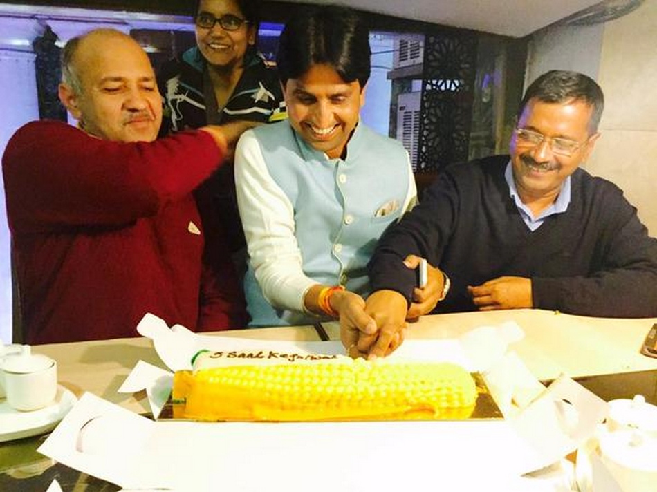 AAP Celebrates Delhi Polls Victory Photos