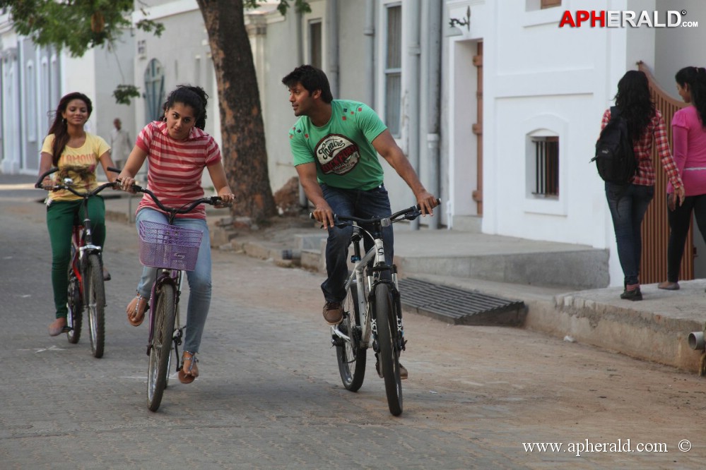 Aata Aarambam Movie Stills