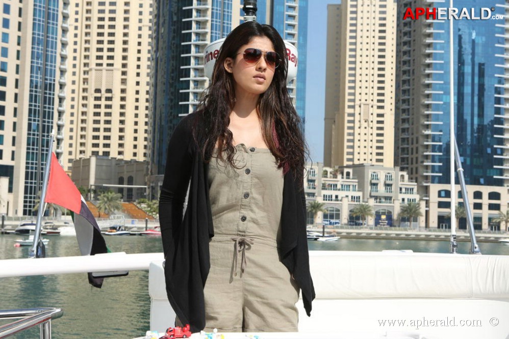 Aata Arrambam Movie Stills
