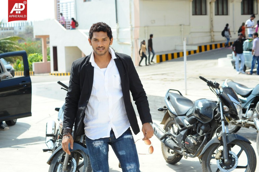 Adee Lekka Movie Stills