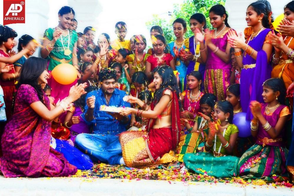 Adhee Lekka New Stills n Walls