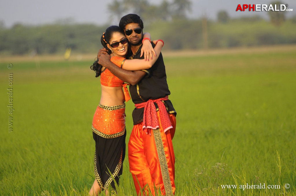Adhu Vera Idhu Vera Tamil Movie Hot Stills