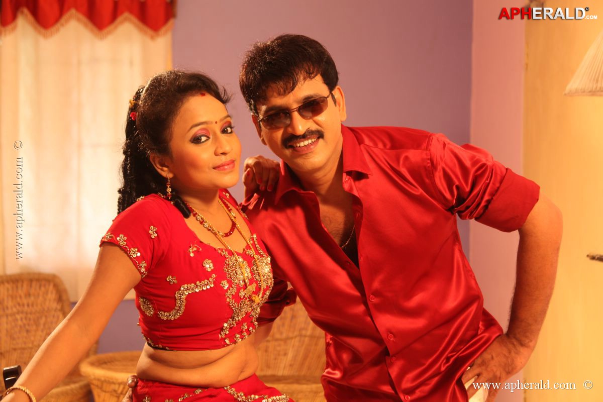Adiyen Movie hot Stills