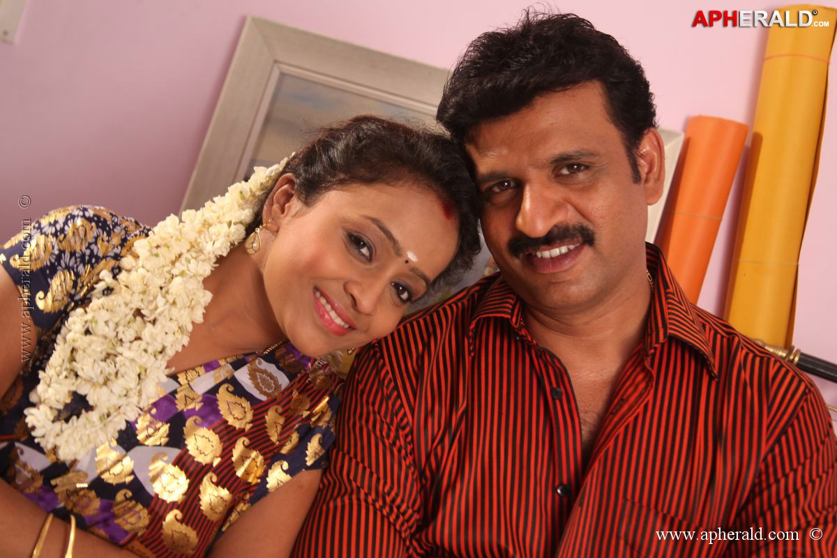 Adiyen Movie hot Stills