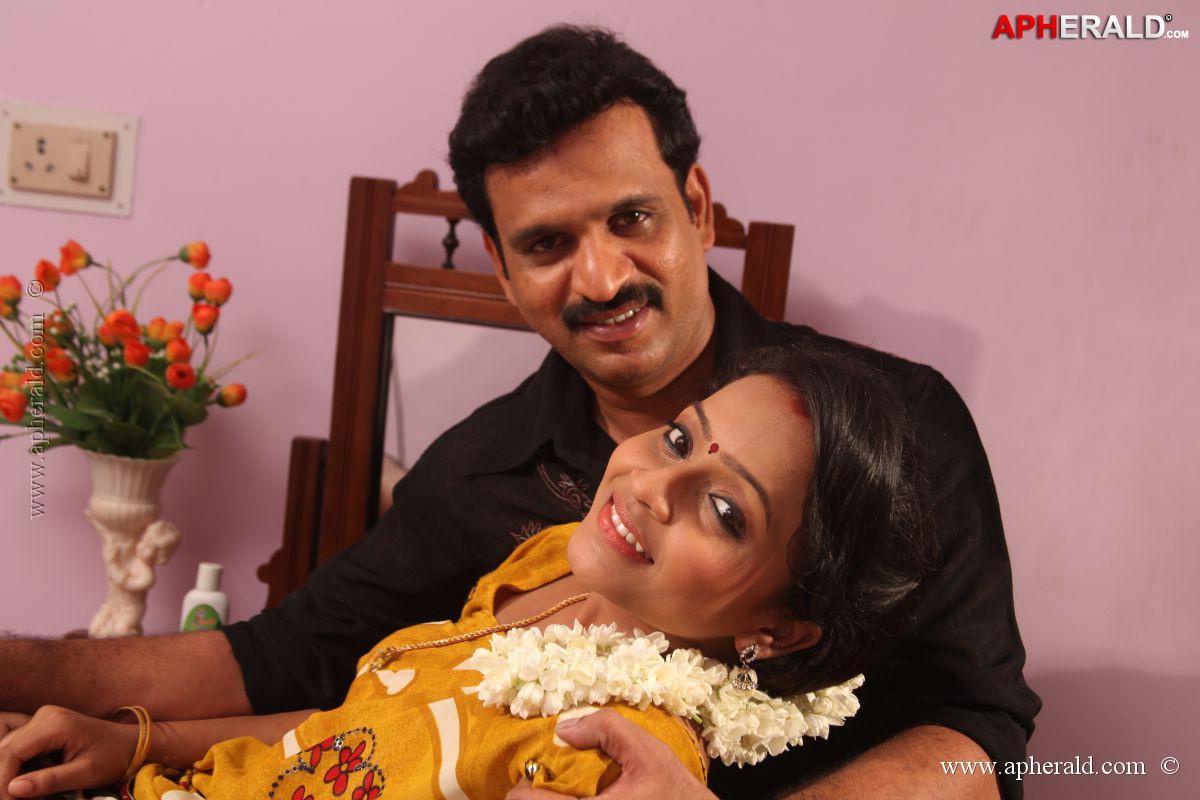 Adiyen Movie hot Stills
