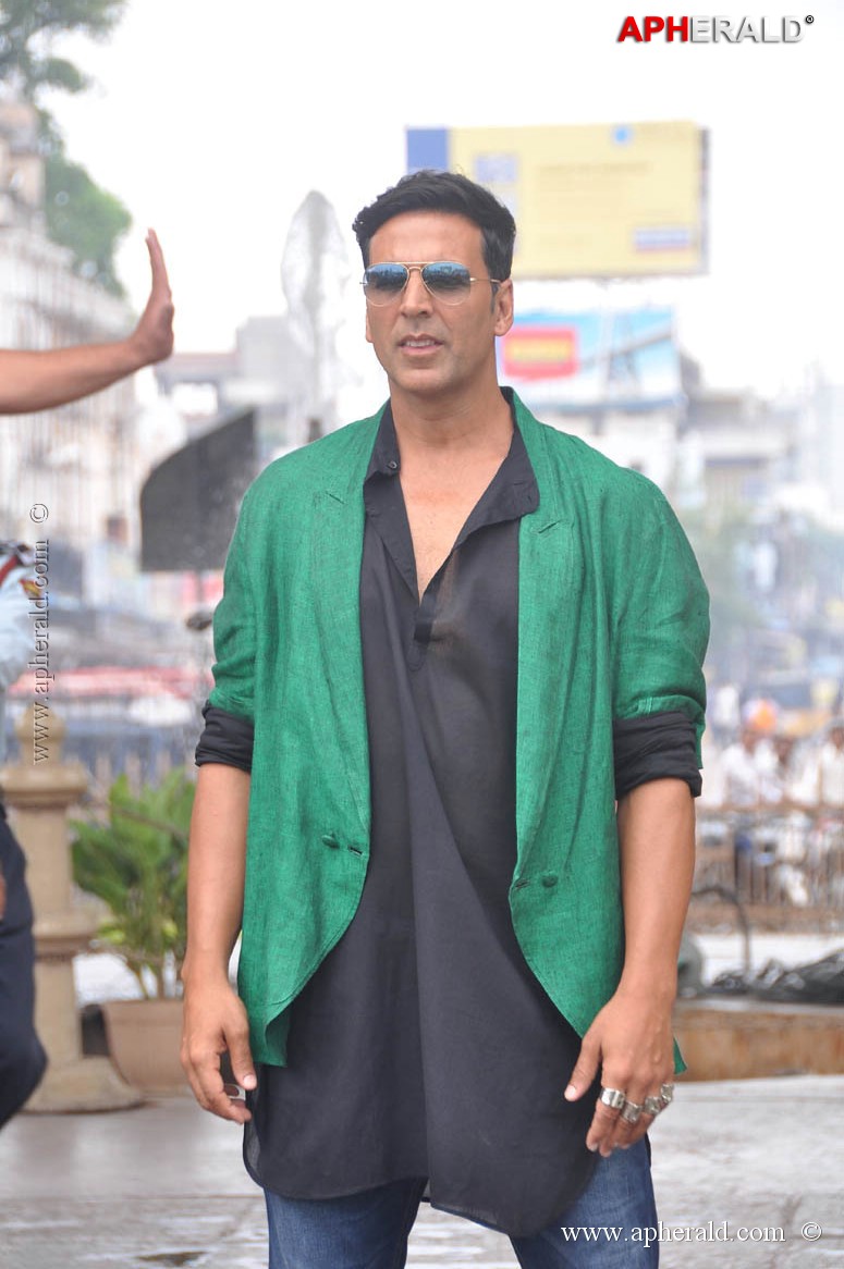 Akshay Kumar at Charminar