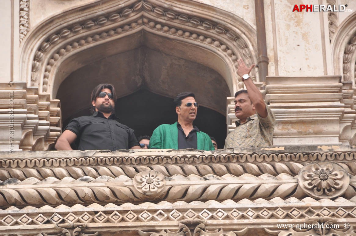 Akshay Kumar at Charminar