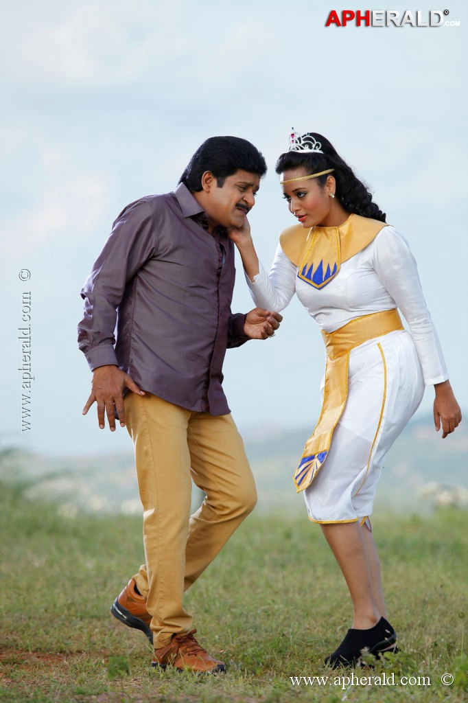 AliBaba Okkade Donga Movie New Stills