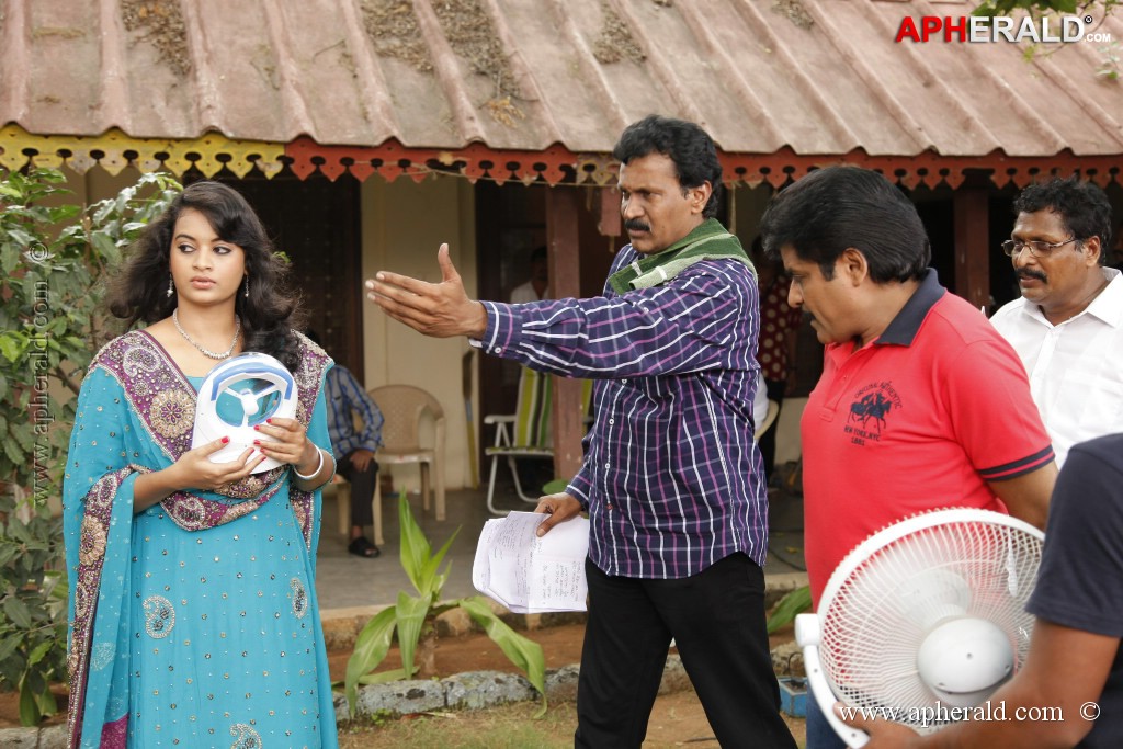 Alibaba Okkade Donga Movie Stills