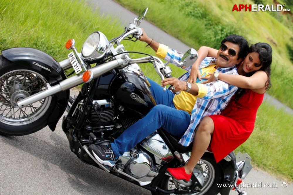 Alibaba Okkade Donga Movie Stills