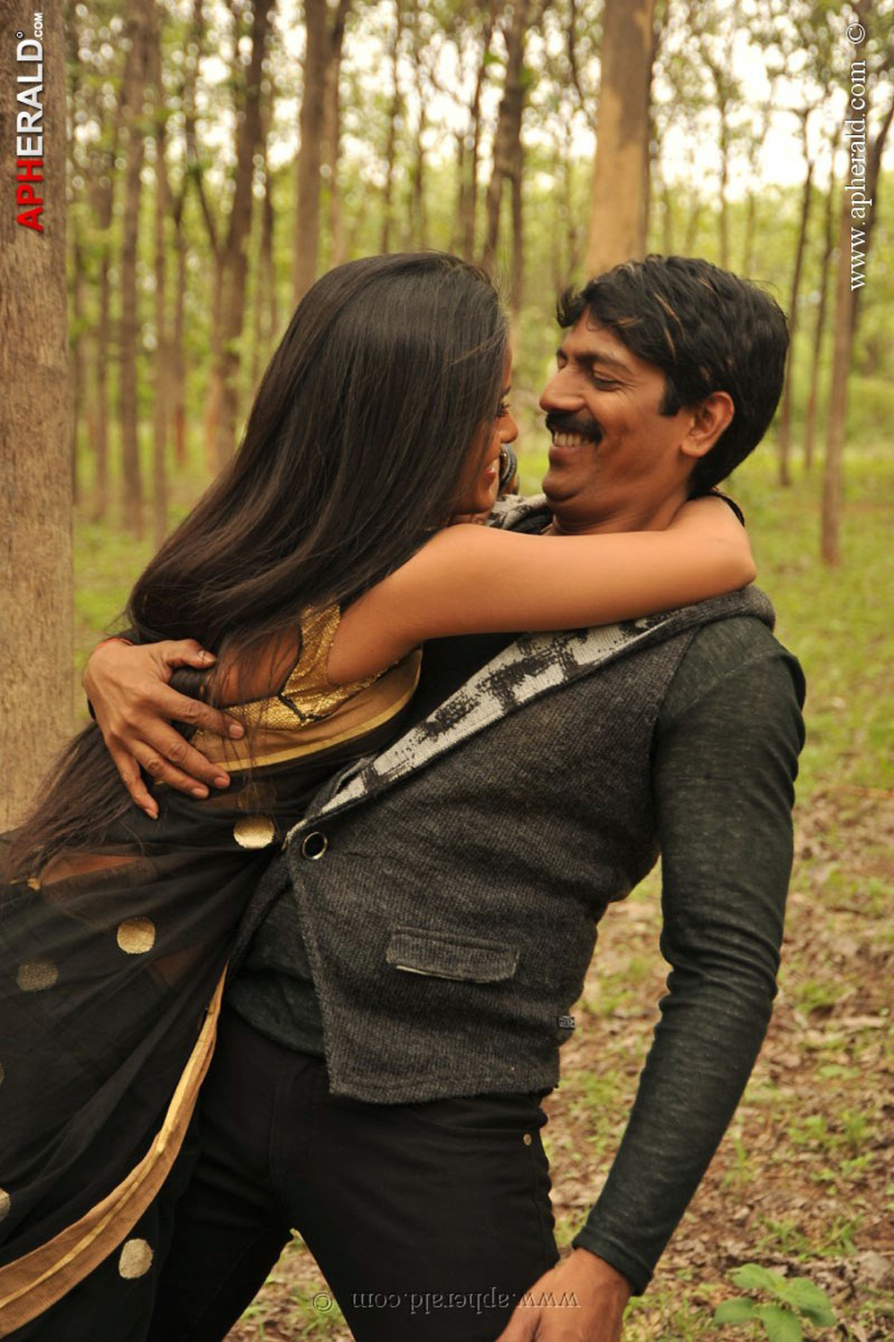 Anaganaga Movie Hot Pics