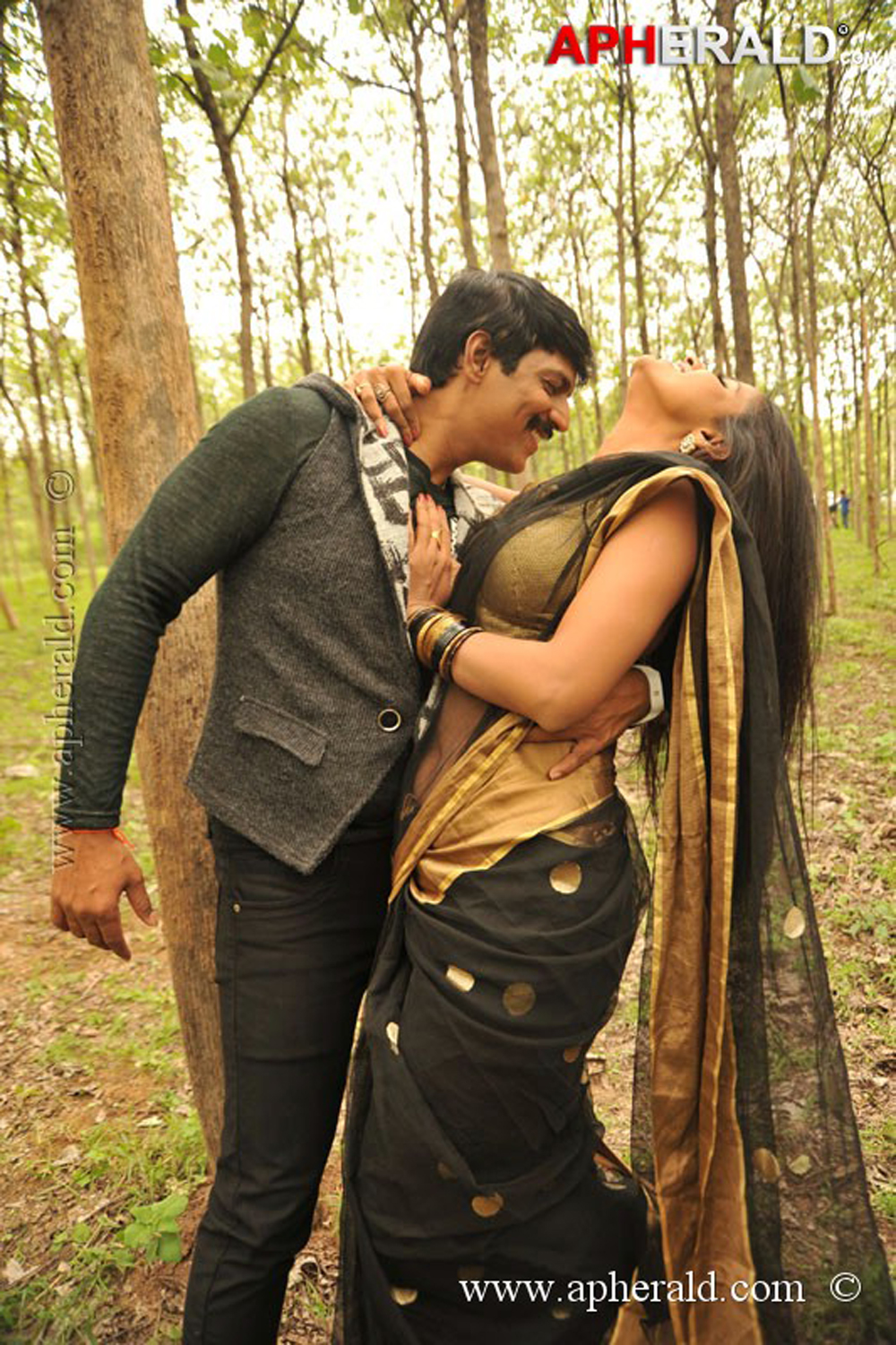 Anaganaga Movie Hot Pics