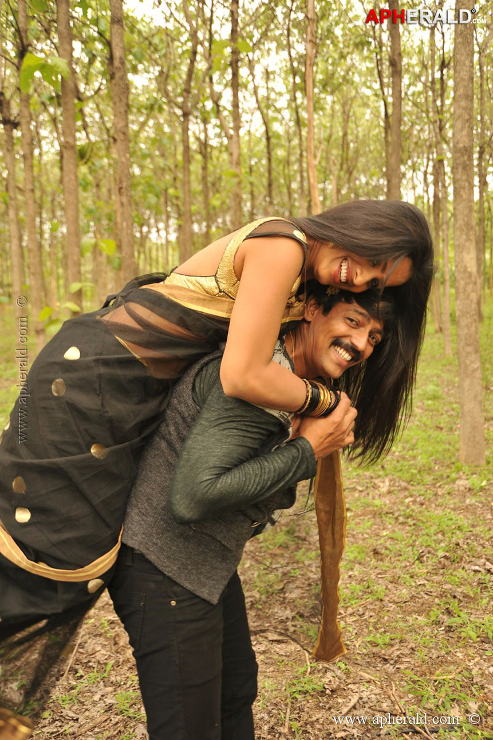 Anaganaga Movie Hot Pics