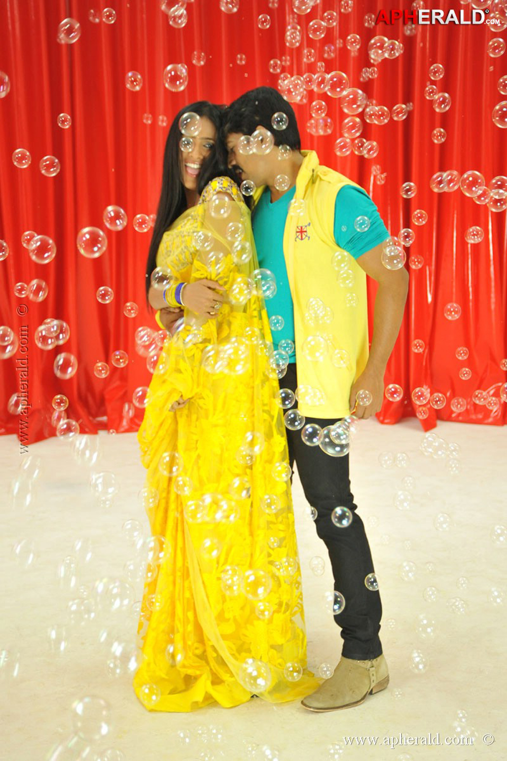 Anaganaga Movie Hot Pics