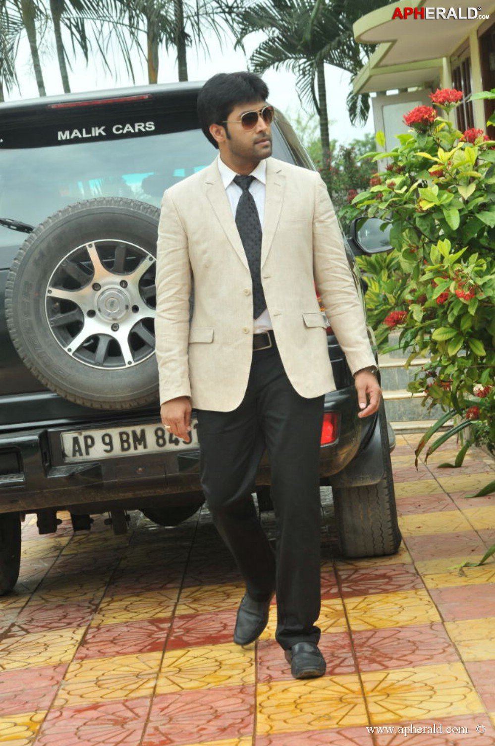 Anandam Malli Modalaindi working stills