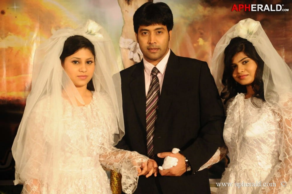 Anandam Malli Modalaindi working stills